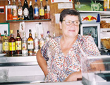 La mujer que hace posible el bar más mítico de Malasaña