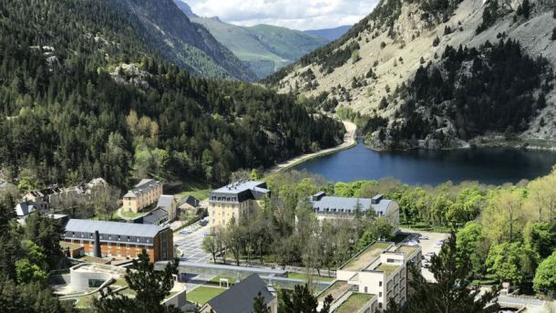 El Balneario de Panticosa reabre con la esperanza de 'hacer una buena temporada de invierno'