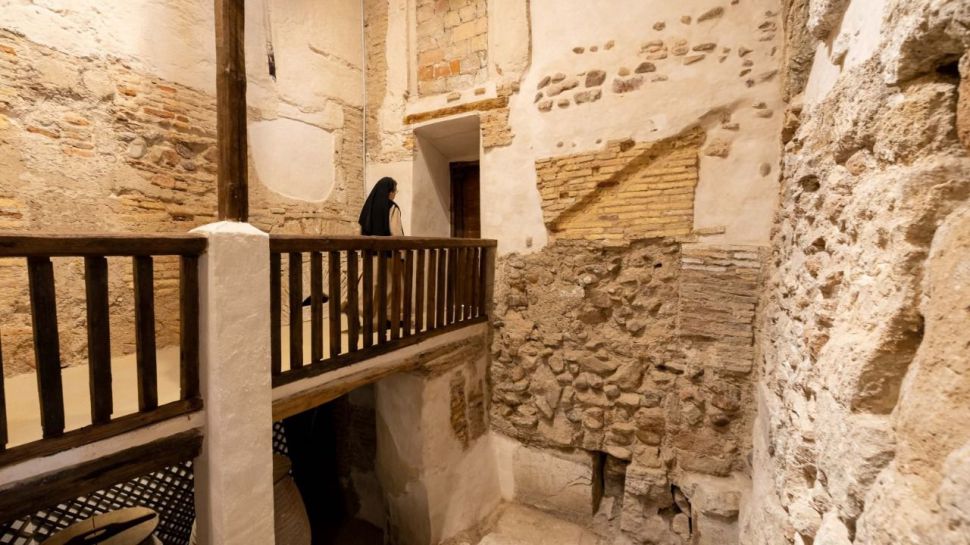 Ya puedes contemplar el interior de la muralla romana del Monasterio de Canonesas del Santo Sepulcro en Zaragoza