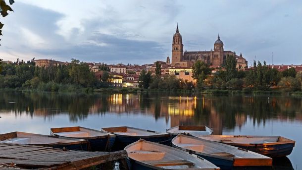 Salamanca supera en diciembre su récord histórico de turistas y pernoctaciones