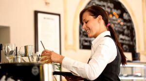 El empleo turístico crece en más de 100.000 afiliados en febrero, superando los 2,68 millones