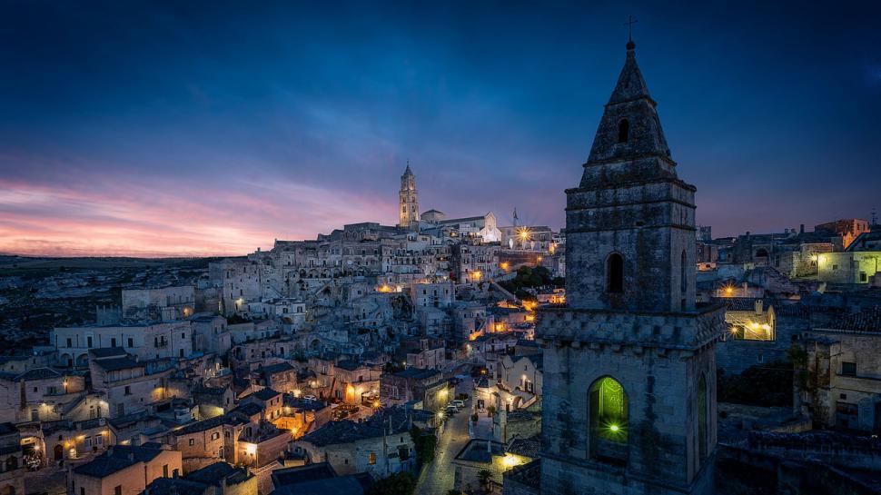 Descubre la magia de Matera: La ciudad de las cuevas que cautiva el alma