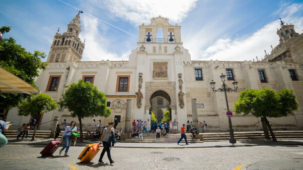 Los hoteles andaluces superan los 59.000 empleos en verano, casi un 10% más que un año antes