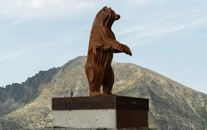 Grandvalira presenta la escultura de la Ossa y una nueva experiencia familiar en la montaña