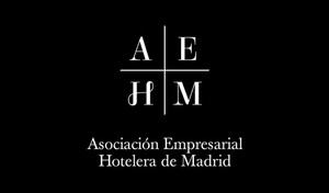 La AEHM defiende la labor solidaria del sector hotelero y critica la limitación de precios impuesta por el Gobierno