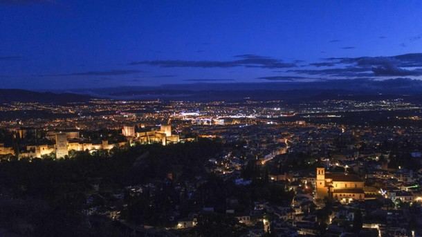 Descubre la magia nocturna de Granada