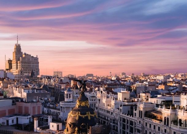 Hoteles en Madrid esperan un 51% de ocupación en agosto, igual que el año pasado