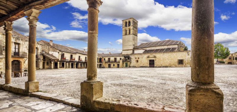 Resultado de imagen de Plaza mayor porticada de Pedraza